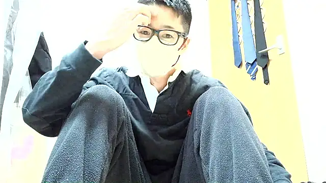 Snapshot of Take1668 chatting on March 21, 5:01 am Take1668 online show from March 21, 5:01 am