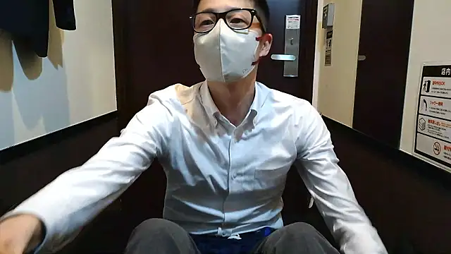 Snapshot of Take1668 chatting on March 23, 12:09 pm Take1668 online show from March 23, 12:09 pm