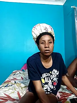 HotPetite 25 online show from January 12, 10:59 pm