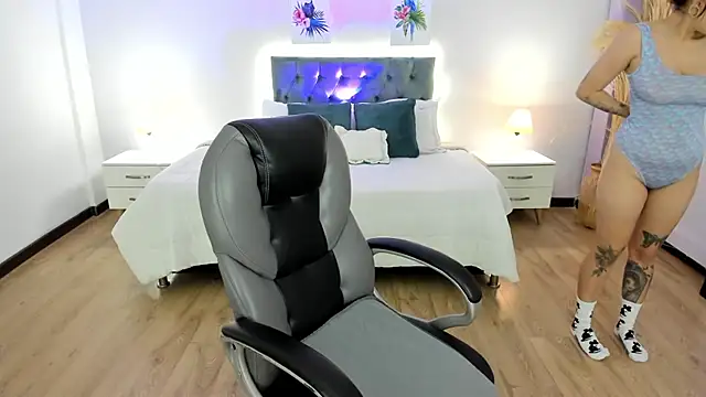 Antonela vargas online show from October 17, 11:57 am