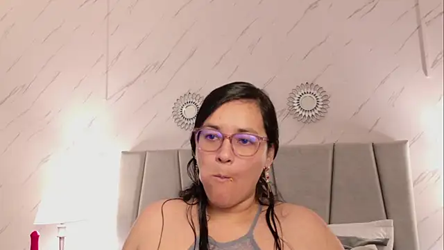 Michell Monet online show from April 1, 11:44 am