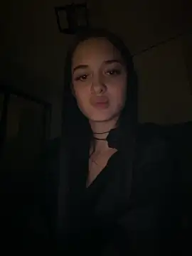 Snapshot of sweetdreams_99 chatting on November 13, 9:14 pm sweetdreams 99 online show from November 13, 9:14 pm