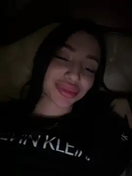 Snapshot of sweetdreams_99 chatting on February 15, 9:33 pm sweetdreams 99 online show from February 15, 9:33 pm