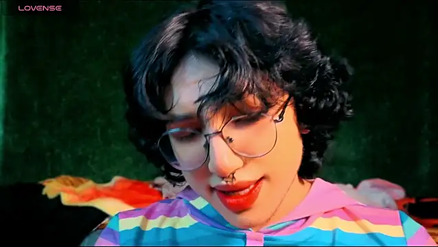 Snapshot of -BlueOpal- chatting on October 27, 7:29 pm -BlueOpal- online show from October 27, 7:29 pm