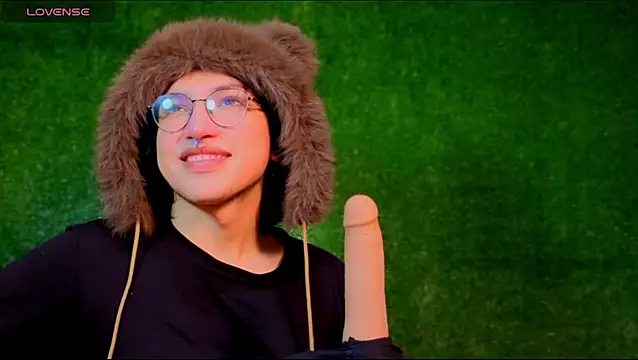 Snapshot of -BlueOpal- chatting on November 16, 7:19 pm -BlueOpal- online show from November 16, 7:19 pm