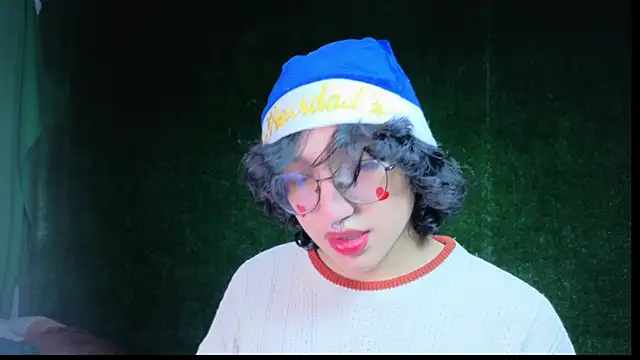 Snapshot of -BlueOpal- chatting on December 20, 6:26 pm -BlueOpal- online show from December 20, 6:26 pm