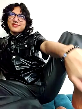 Snapshot of -BlueOpal- chatting on February 1, 10:19 pm -BlueOpal- online show from February 1, 10:19 pm