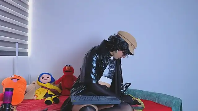 Snapshot of -BlueOpal- chatting on February 6, 4:54 pm -BlueOpal- online show from February 6, 4:54 pm