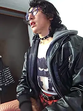 Snapshot of -BlueOpal- chatting on February 10, 10:14 pm -BlueOpal- online show from February 10, 10:14 pm