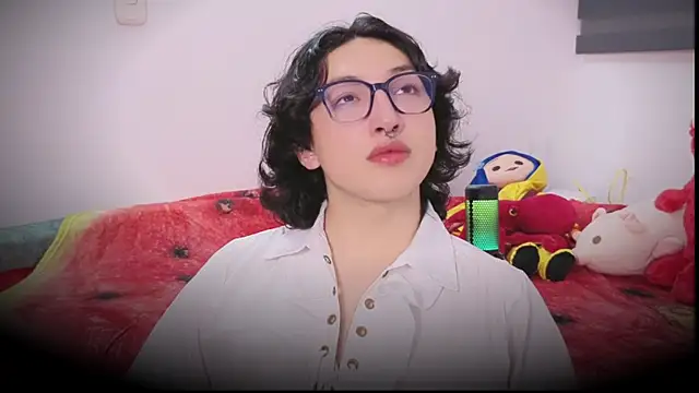 Snapshot of -BlueOpal- chatting on February 13, 12:39 am -BlueOpal- online show from February 13, 12:39 am