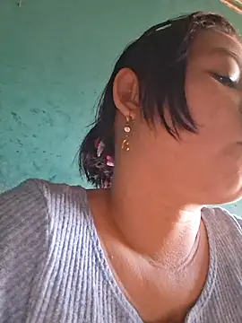 hot-mom22 online show from September 28, 11:04 am