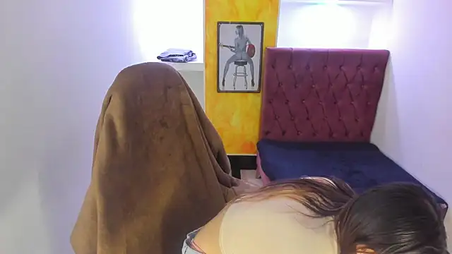 lala clark online show from December 18, 8:15 pm