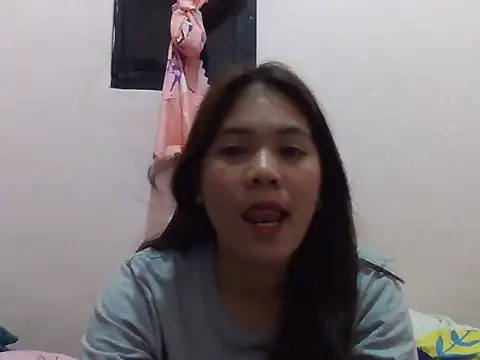 Snapshot of _charmingpixie15 chatting on November 30, 11:58 am charmingpixie15 online show from November 30, 11:58 am