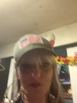 blondebarbiebae online show from May 13, 9:55 pm
