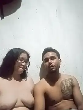 Snapshot of elmordelon14 chatting on December 15, 2:38 am elmordelon14 online show from December 15, 2:38 am