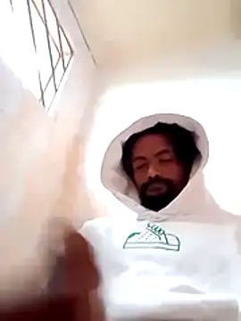 Snapshot of Goofygoody17 chatting on February 14, 10:12 am Goofygoody17 online show from February 14, 10:12 am