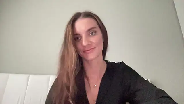 Snapshot of Velirine chatting on October 7, 12:57 pm Velirine online show from October 7, 12:57 pm