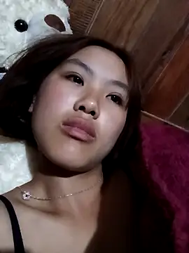 Mai lovely online show from March 29, 2:28 pm