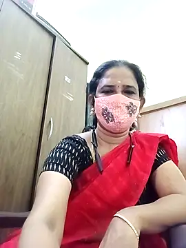 Snapshot of tamil_Boomika chatting on April 18, 2:48 am tamil Boomika online show from April 18, 2:48 am