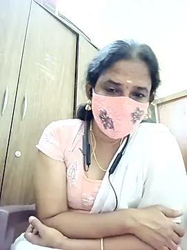 Snapshot of tamil_Boomika chatting on April 19, 6:10 pm tamil Boomika online show from April 19, 6:10 pm
