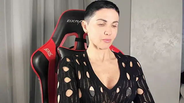 Angel iam online show from February 7, 7:39 pm