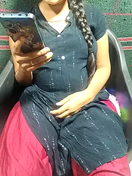 Snapshot of telugu_modal_divya chatting on April 2, 4:15 pm telugu modal divya online show from April 2, 4:15 pm