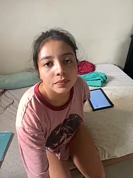 Aurora princesss online show from October 11, 1:20 pm