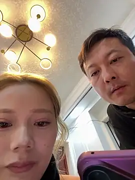 Snapshot of redrose520 chatting on November 11, 12:05 pm redrose520 online show from November 11, 12:05 pm