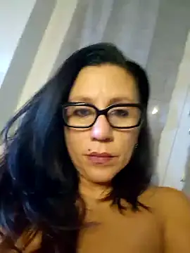 Snapshot of Lolytamilf chatting on January 11, 9:20 pm Lolytamilf online show from January 11, 9:20 pm