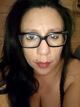 Snapshot of Lolytamilf chatting on February 14, 9:55 pm Lolytamilf online show from February 14, 9:55 pm