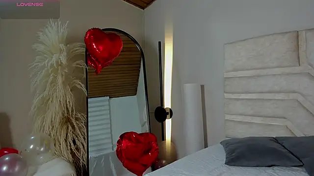 Snapshot of cherry_bunnyx chatting on February 15, 4:53 am cherry bunnyx online show from February 15, 4:53 am