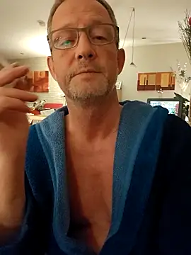 Snapshot of TommyTom76 chatting on February 7, 8:23 pm TommyTom76 online show from February 7, 8:23 pm
