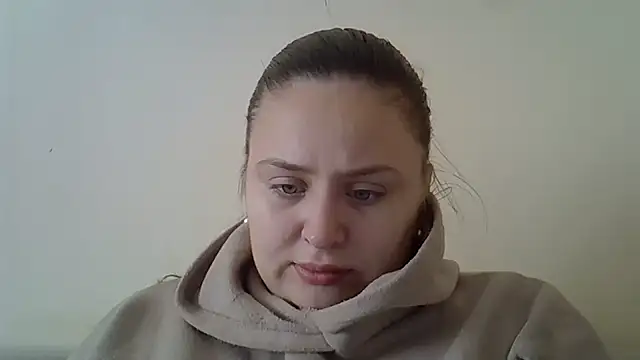 Snapshot of Fayronis chatting on October 3, 6:43 am Fayronis online show from October 3, 6:43 am