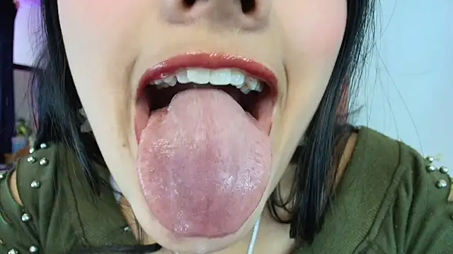 Hinata 21  online show from February 12, 8:59 pm