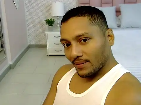 Snapshot of Max_Rivers chatting on September 30, 9:20 pm Max Rivers online show from September 30, 9:20 pm