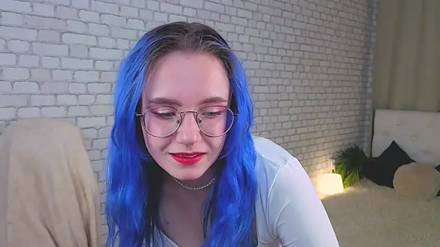 Snapshot of AleksaHart chatting on September 23, 8:56 pm AleksaHart online show from September 23, 8:56 pm