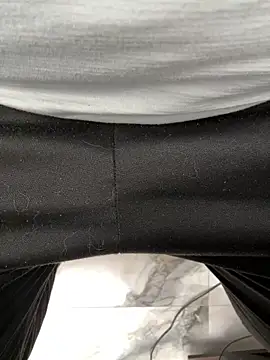 herinhos38 online show from March 20, 4:23 pm