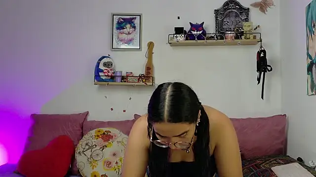 LucyDerby online show from March 21, 1:43 am