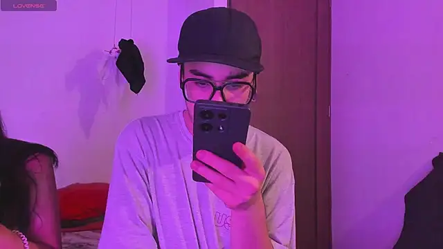 Snapshot of Dirty_Pleasure69 chatting on November 5, 1:49 am Dirty Pleasure69 online show from November 5, 1:49 am