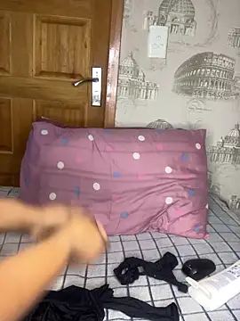 Bellabootie online show from May 15, 7:37 am