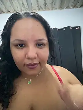 Snapshot of EggedGrowth chatting on February 14, 10:50 pm EggedGrowth online show from February 14, 10:50 pm