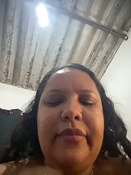 Snapshot of EggedGrowth chatting on April 10, 12:49 am EggedGrowth online show from April 10, 12:49 am