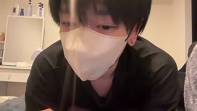 Snapshot of tora3220 chatting on March 25, 1:39 pm tora3220 online show from March 25, 1:39 pm