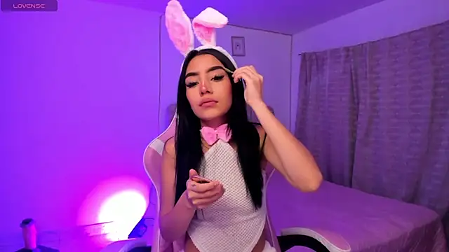 ISABELFORYOU1 online show from October 14, 11:49 pm