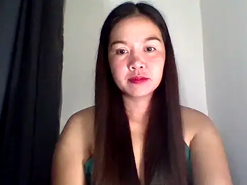 Snapshot of dolly_jane34 chatting on March 3, 8:26 pm dolly jane34 online show from March 3, 8:26 pm