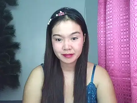 Snapshot of dolly_jane34 chatting on April 12, 9:09 pm dolly jane34 online show from April 12, 9:09 pm