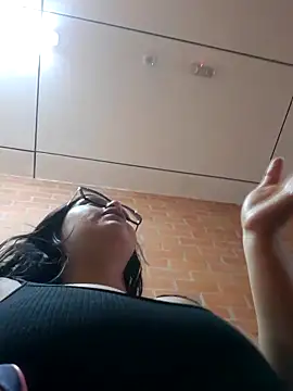 Snapshot of carly_crazy_student chatting on September 29, 9:52 pm carly crazy student online show from September 29, 9:52 pm