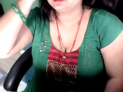 BABITA KUMARII online show from September 28, 11:21 pm