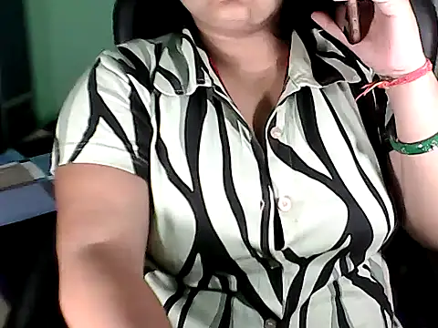 BABITA KUMARII online show from October 8, 3:53 pm