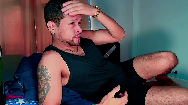 LucasGaeel online show from November 11, 5:35 pm